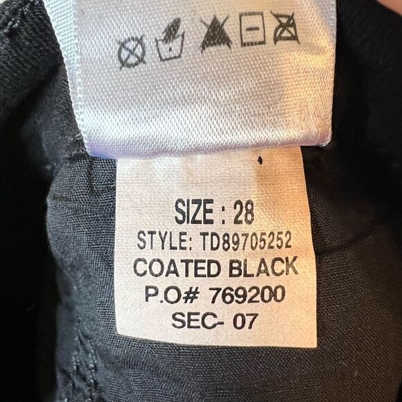 Joe’s Jeans The Skinny Wax Coated Black Ankle Jeans - Picture 5 of 8